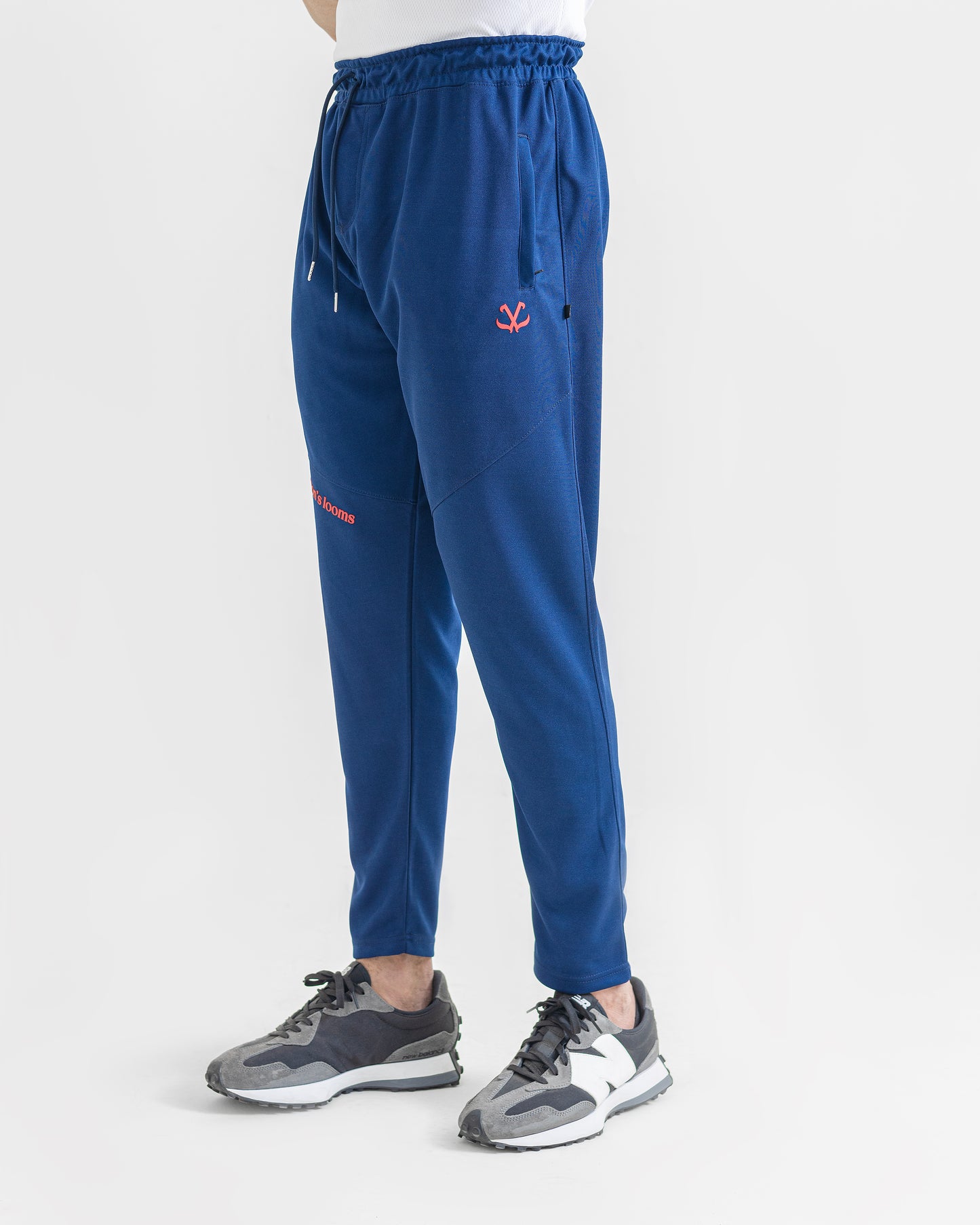 BLUE LOOSE FIT PLEATED TROUSERS