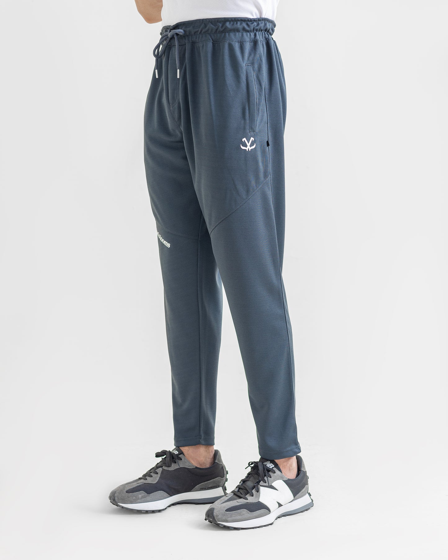 DARK GRAYISH LOOSE FIT PLEATED TROUSERS
