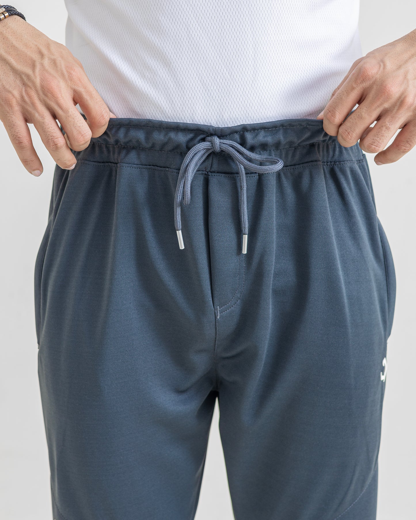 DARK GRAYISH LOOSE FIT PLEATED TROUSERS