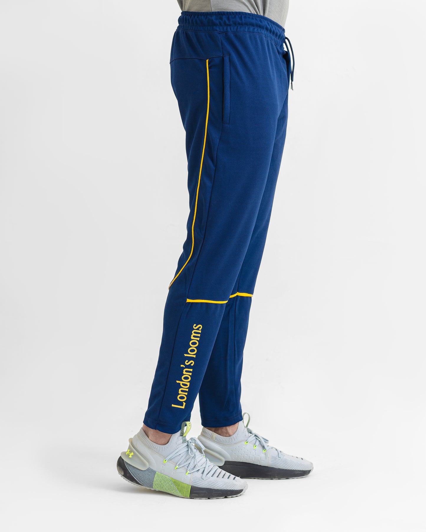 BLUE LOOSE FIT PLEATED TROUSERS