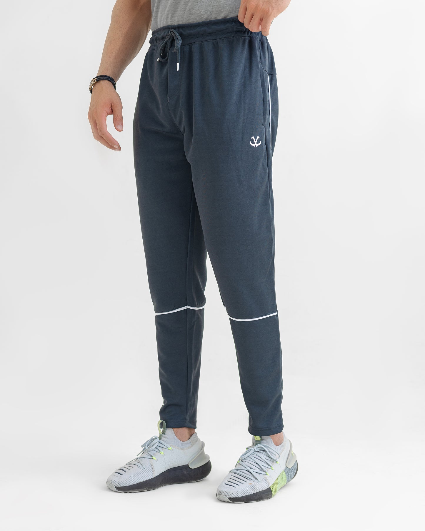 GRAY LOOSE FIT PLEATED TROUSERS