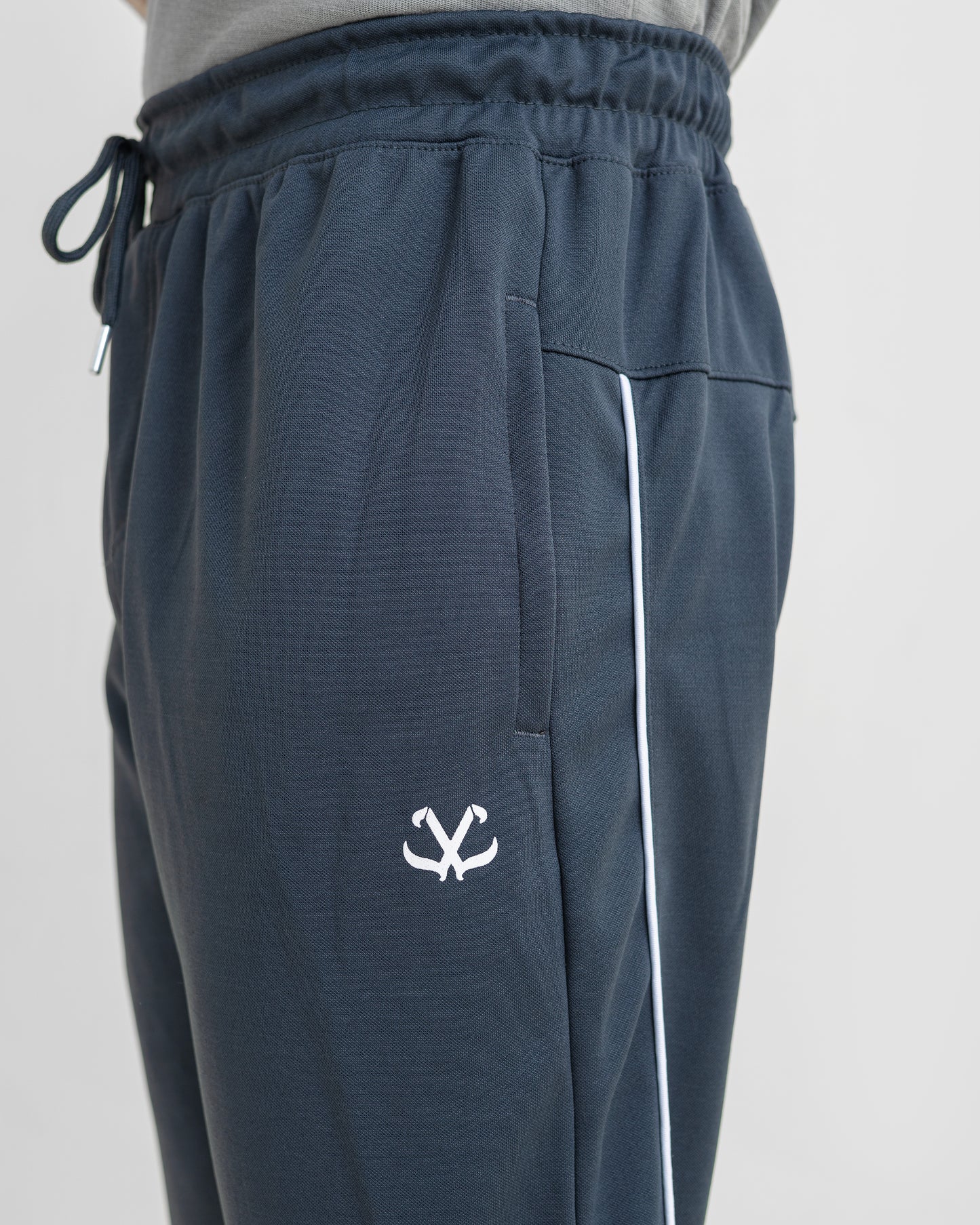 GRAY LOOSE FIT PLEATED TROUSERS