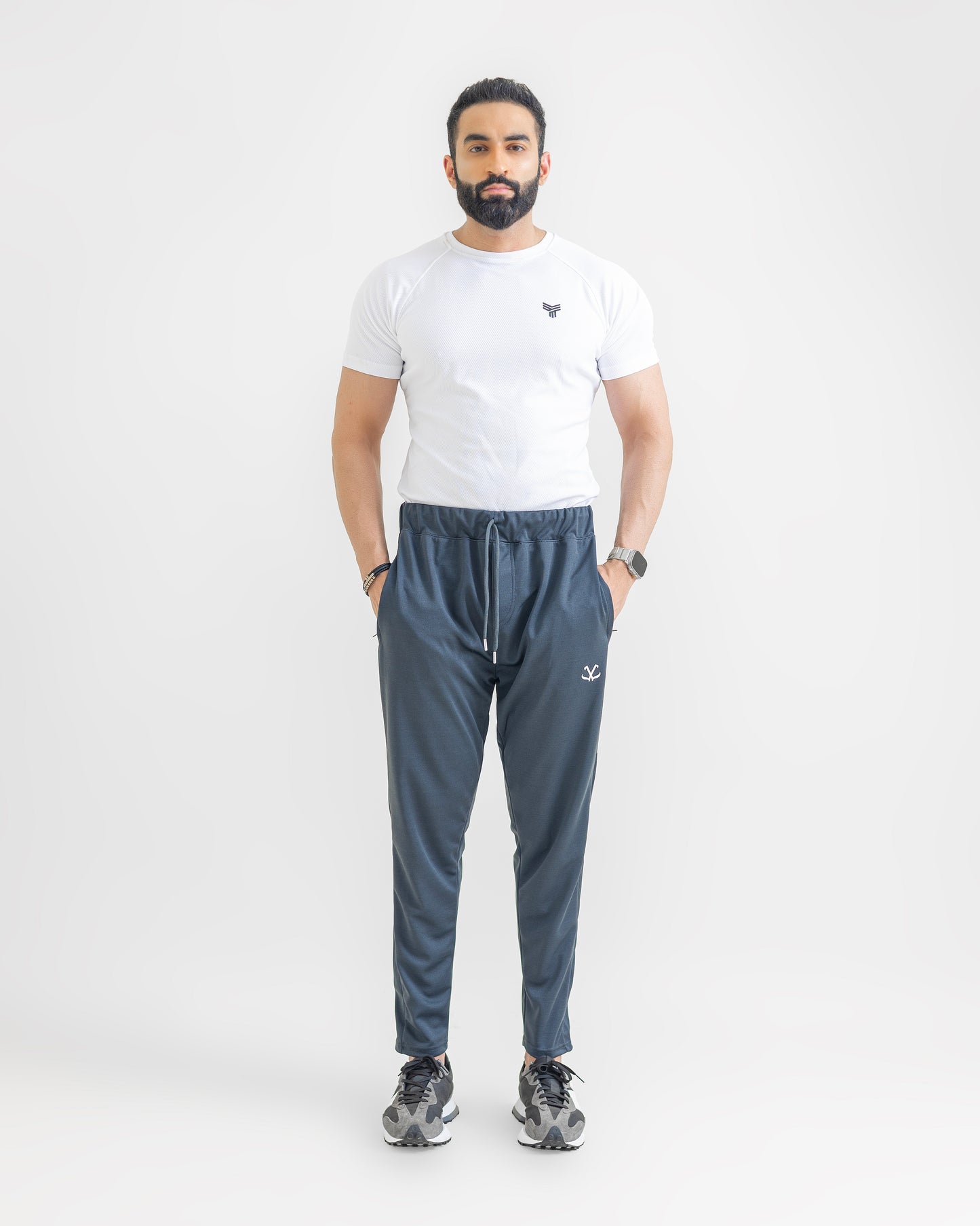 SILVER LOOSE FIT PLEATED TROUSERS