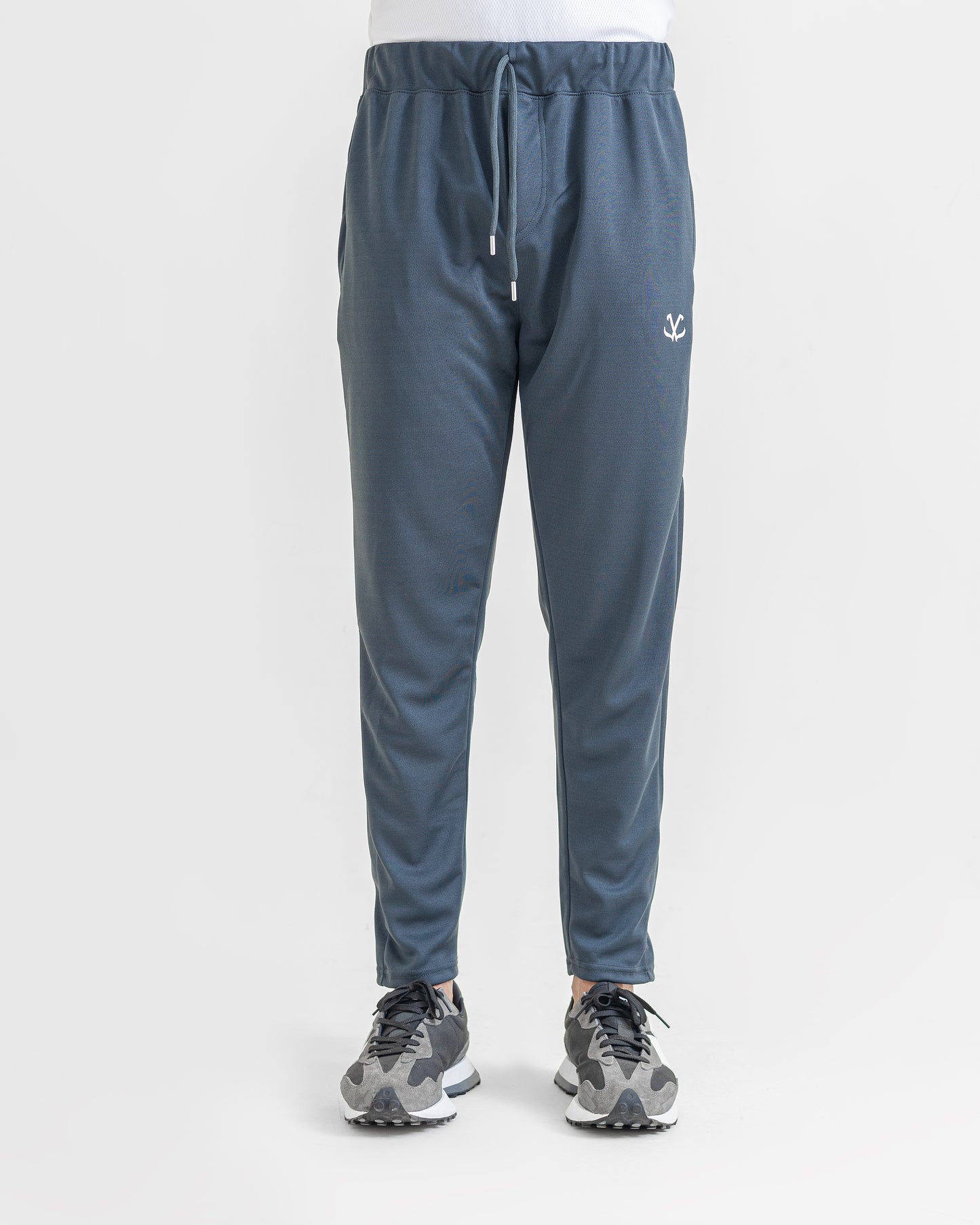 SILVER LOOSE FIT PLEATED TROUSERS