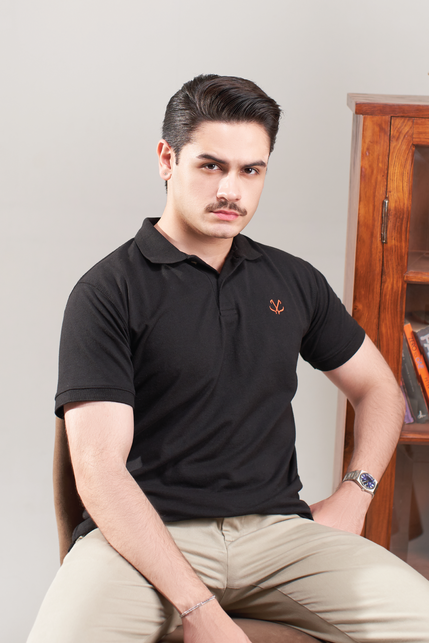 BLACK BASICS GOLD POLO