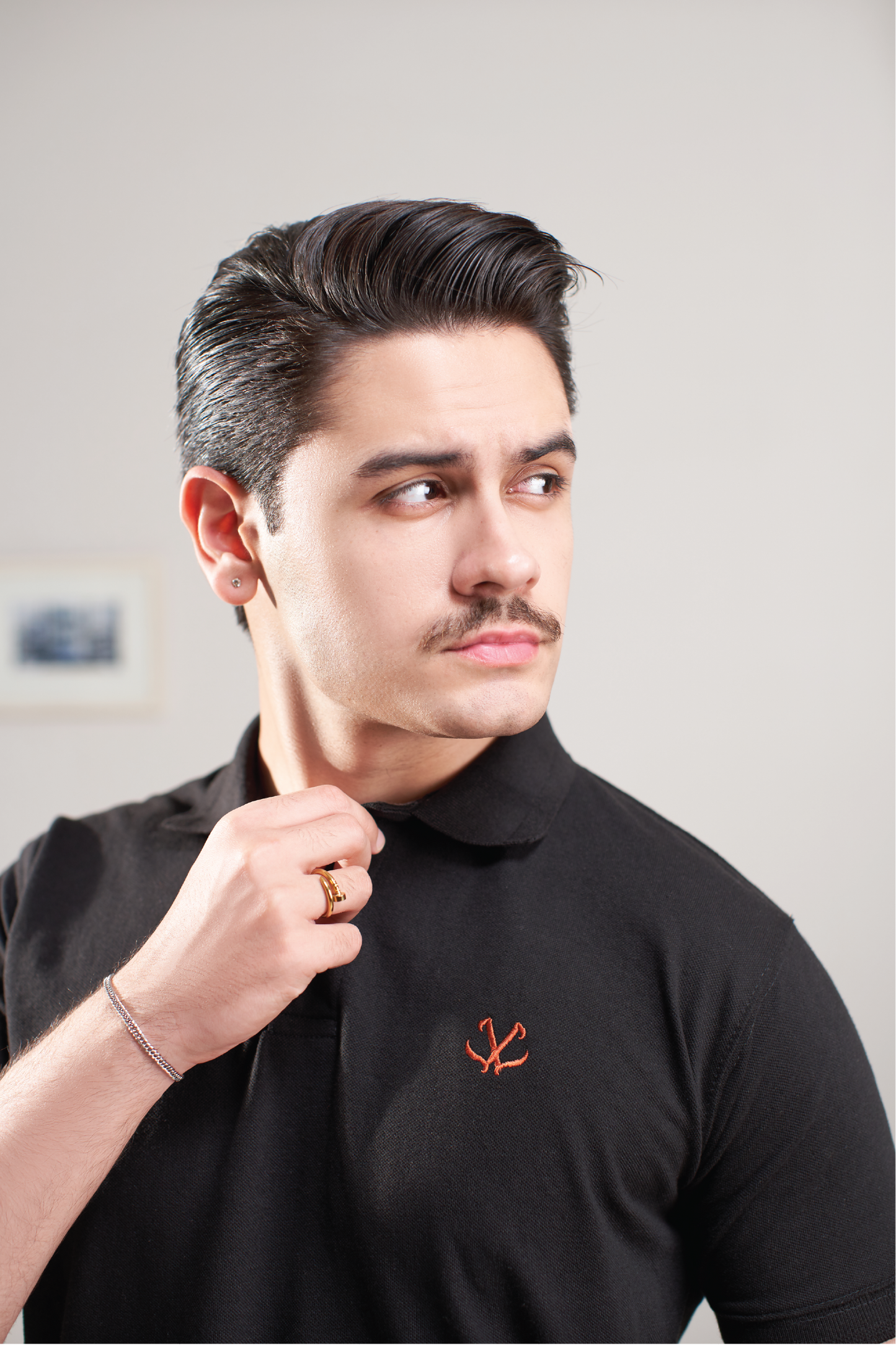 BLACK BASICS GOLD POLO